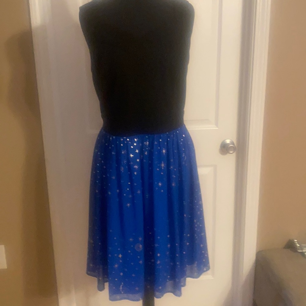 NWOT - flattering DISNEY Dress - sz 14